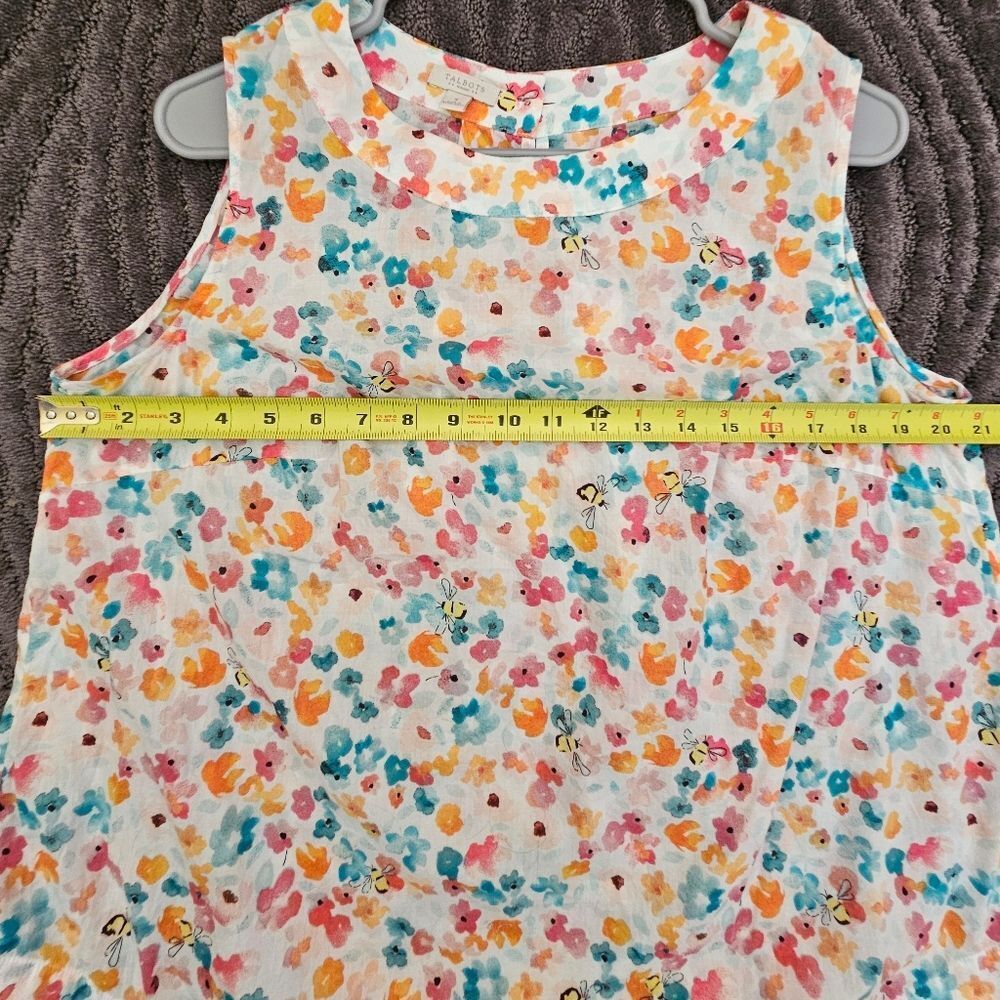 Talbot Women's size X light weight sleeveless shirt, floral with bees - Picture 9 of 15
